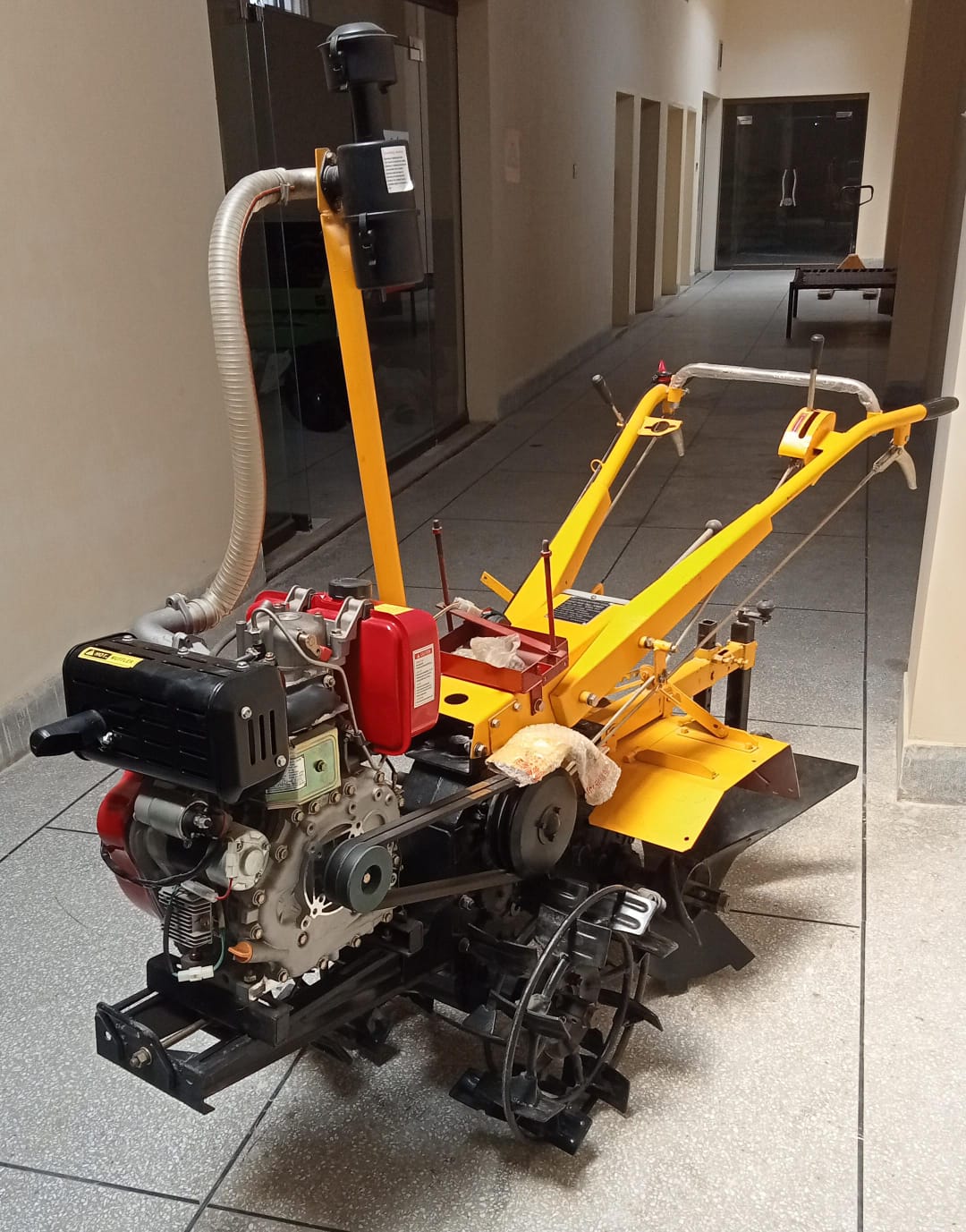 Earthing Up Tiller 1500