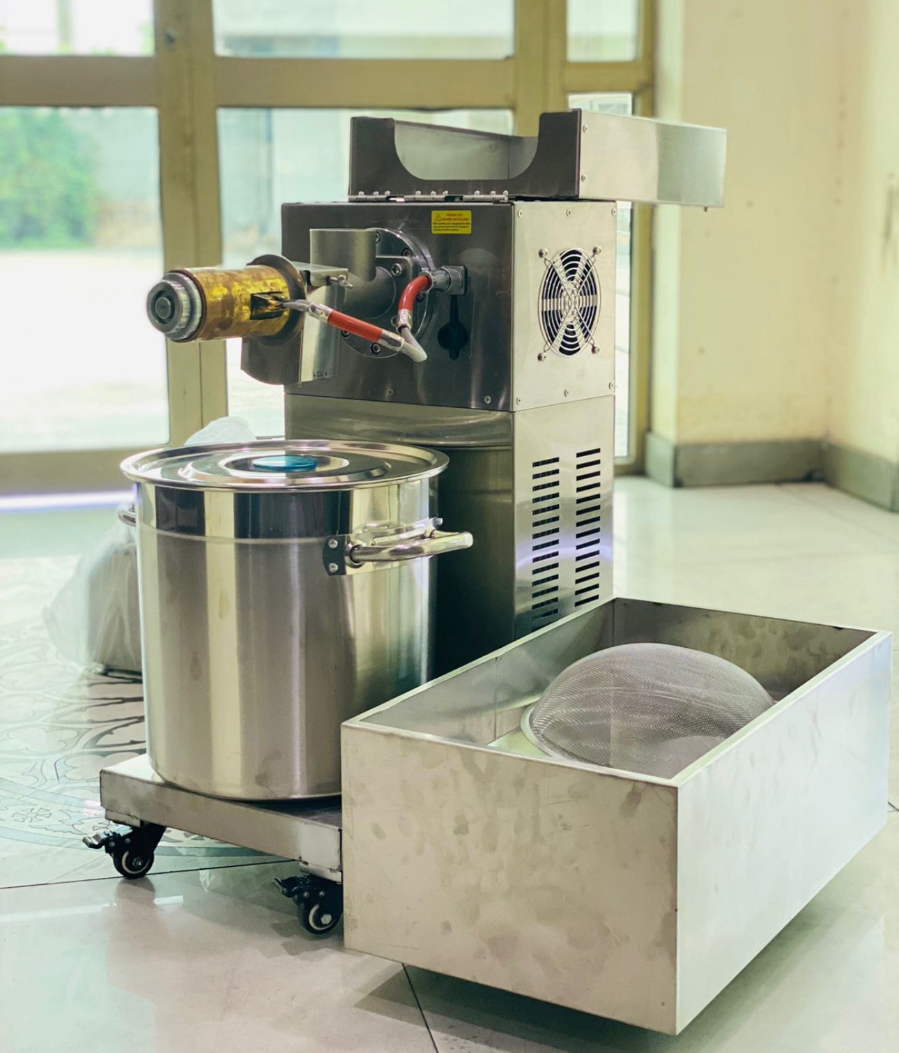 Oil Press Machine 2500W 23L