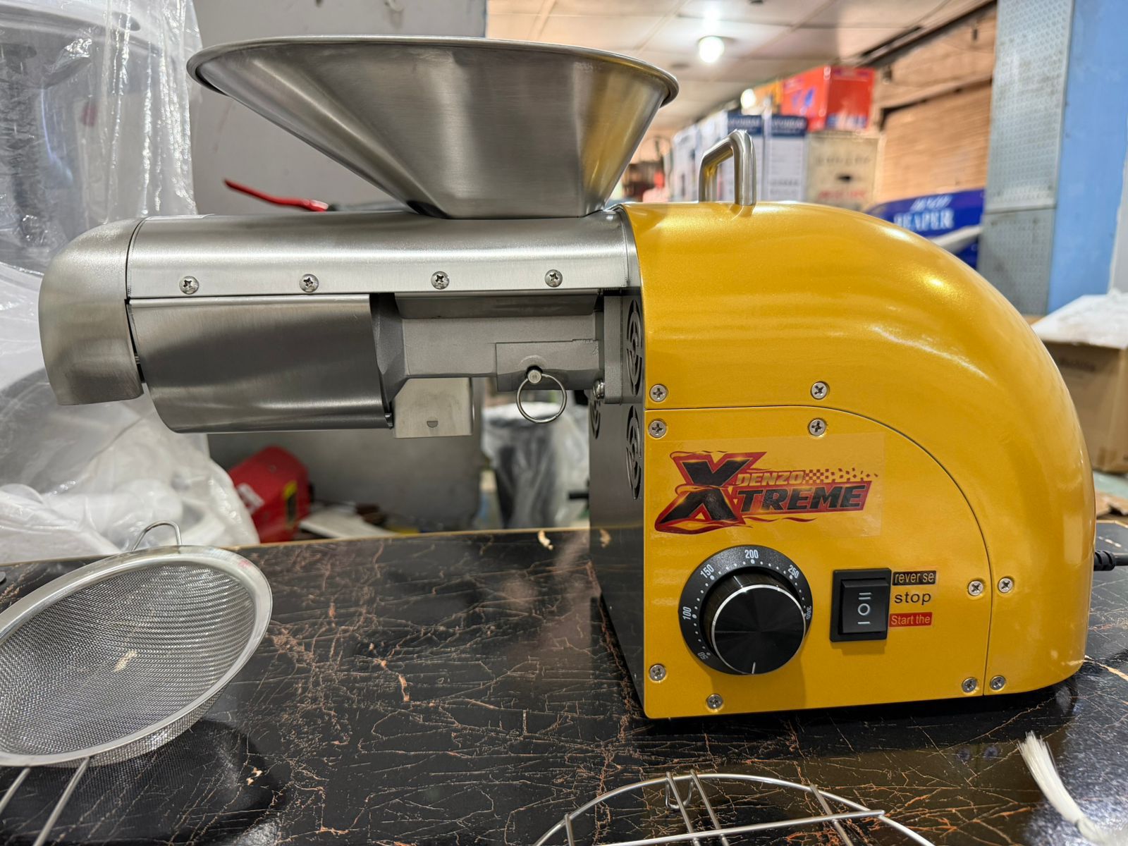 Denzo Xtreme Oil Press Machine 1800W Hot & Cold Oil Expeller