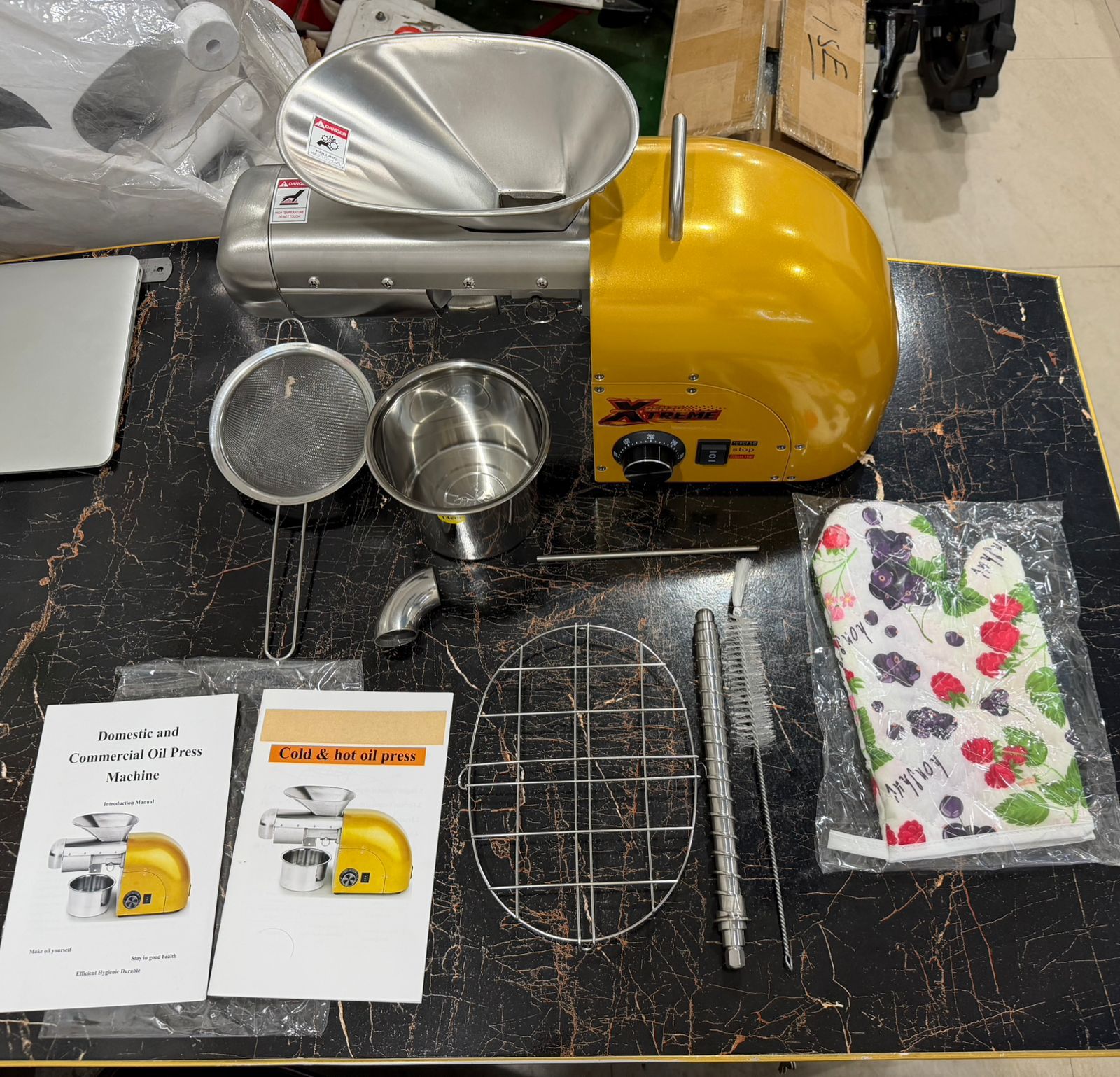 Denzo Xtreme Oil Press Machine 1800W Hot & Cold Oil Expeller